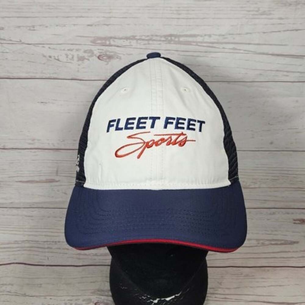Fleet Feet Sports Headsweats Trucker Hat Mesh Back Snapback Men's White Navy Red